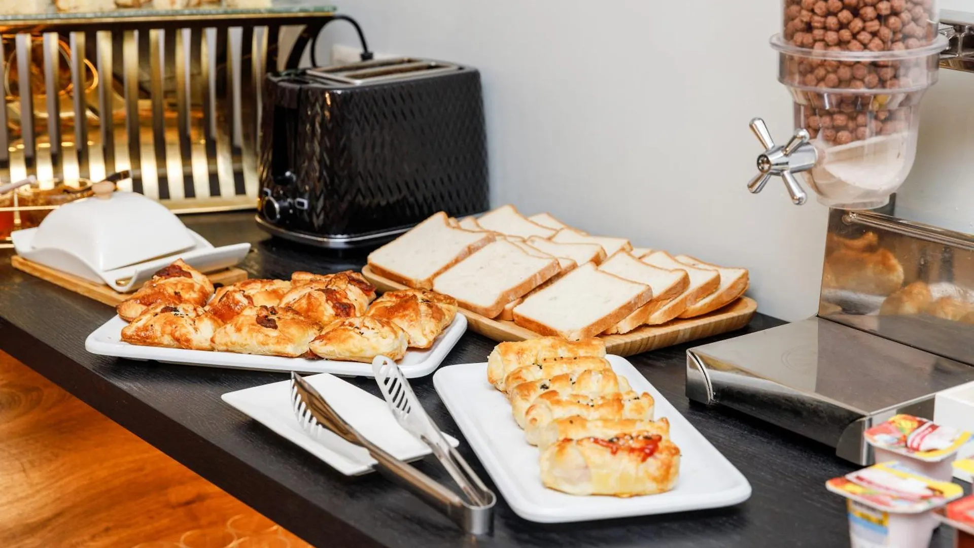 Address Inn Tiflis Otel
